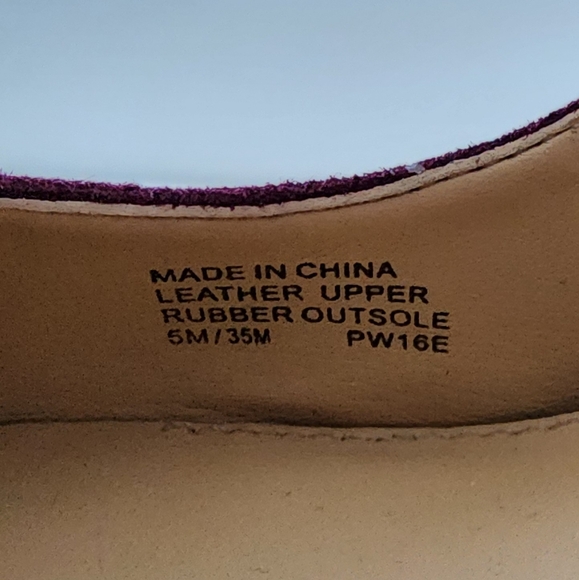 MICHAEL KORS Women's Burgundy Suede Point Toe Pumps, size 5 - Picture 6 of 7